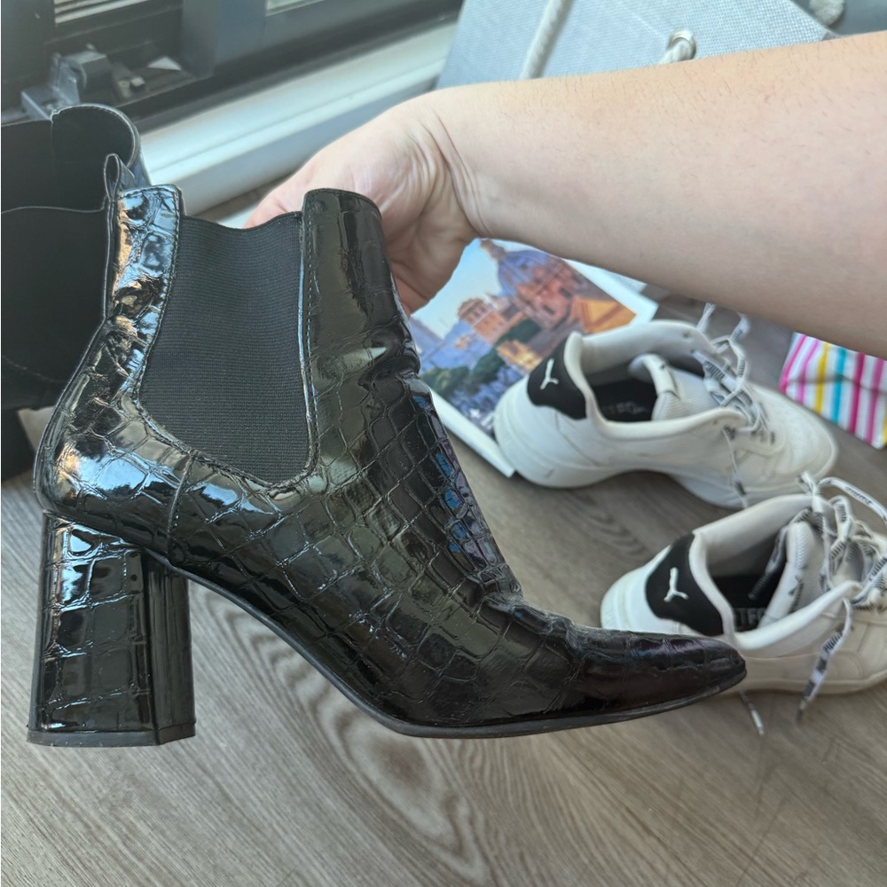 Primadonna Black Croc-Embossed Ankle Boots